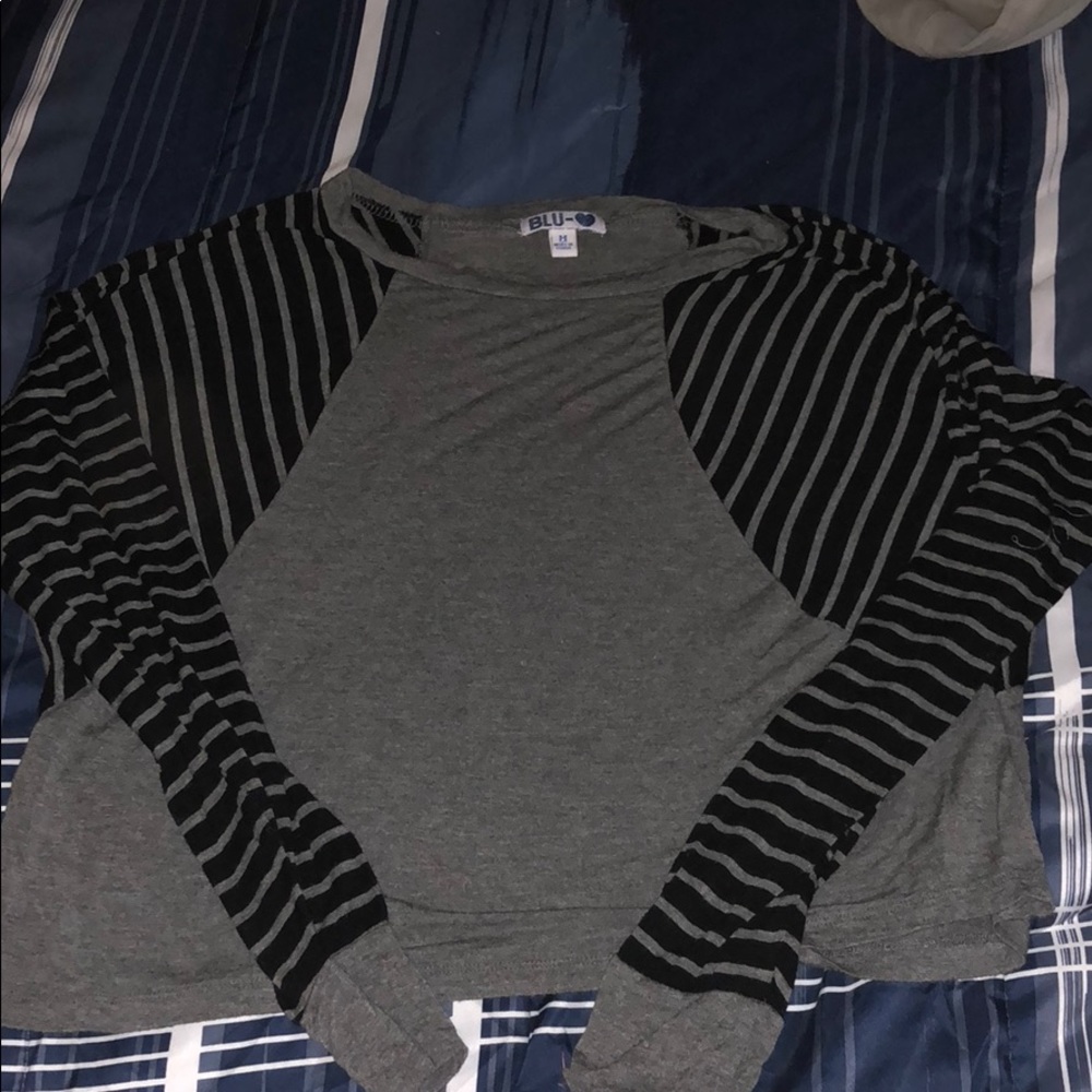 Long sleeve crop top